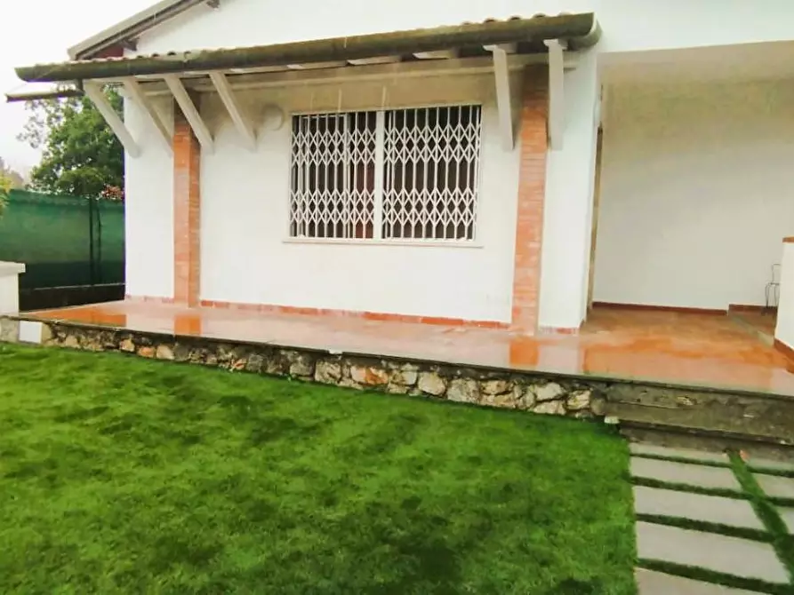 casa indipendente in vendita a Montignoso in zona Cinquale
