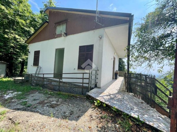 casa indipendente in vendita a Montignoso in zona Sant'Eustachio