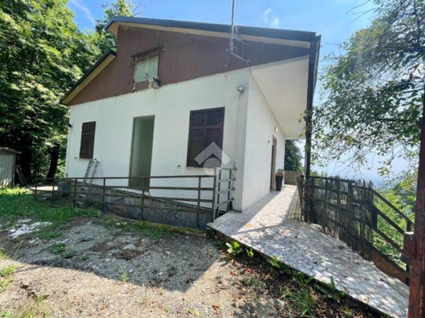 casa indipendente in vendita a Montignoso in zona Cinquale