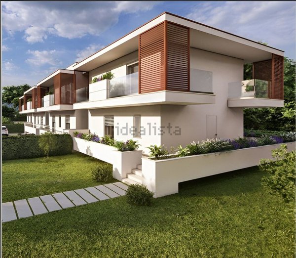 casa indipendente in vendita a Montignoso