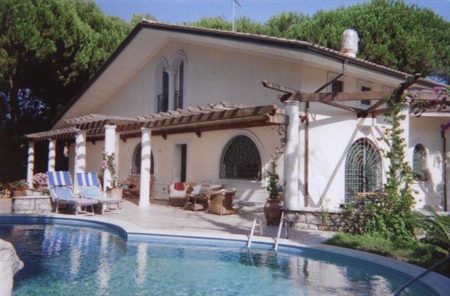 casa indipendente in affitto a Montignoso