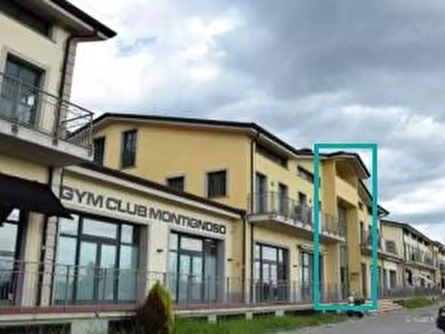 ufficio in vendita a Montignoso in zona Renella