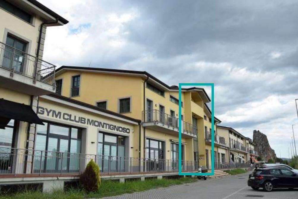 ufficio in vendita a Montignoso in zona Renella