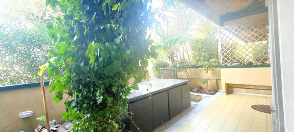 casa indipendente in vendita a Montignoso in zona Cinquale