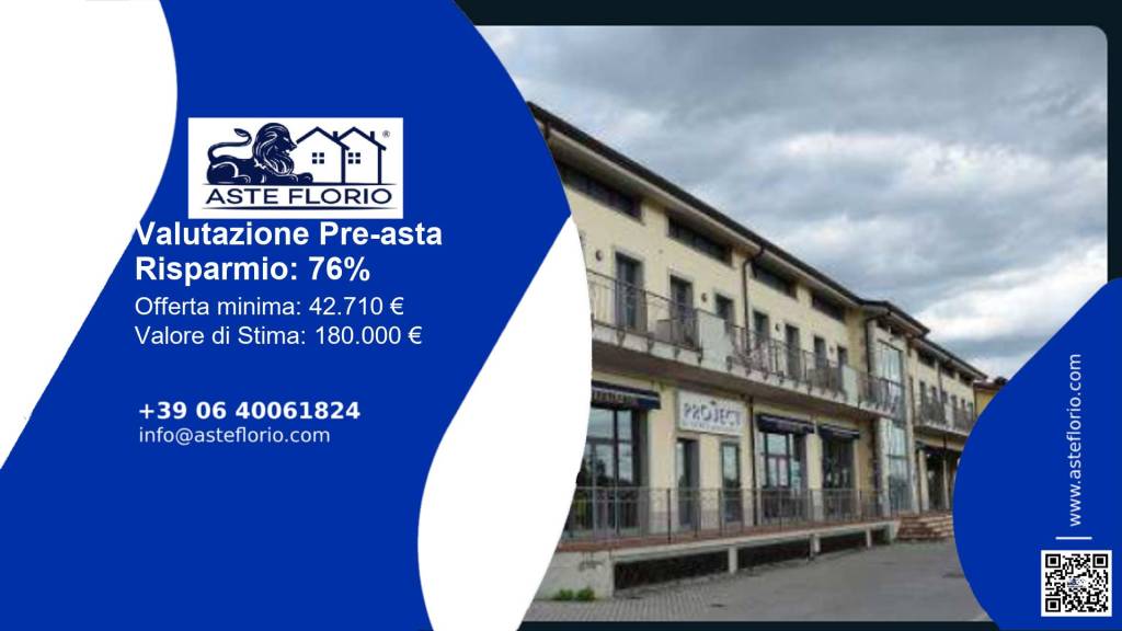 ufficio in vendita a Montignoso in zona Renella