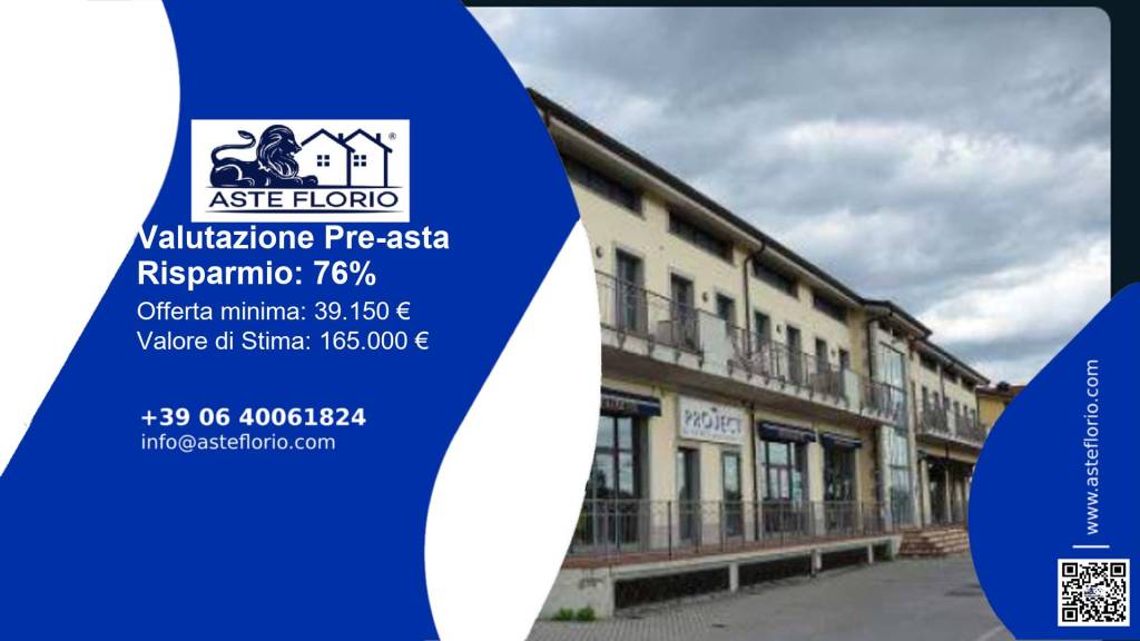 ufficio in vendita a Montignoso in zona Renella