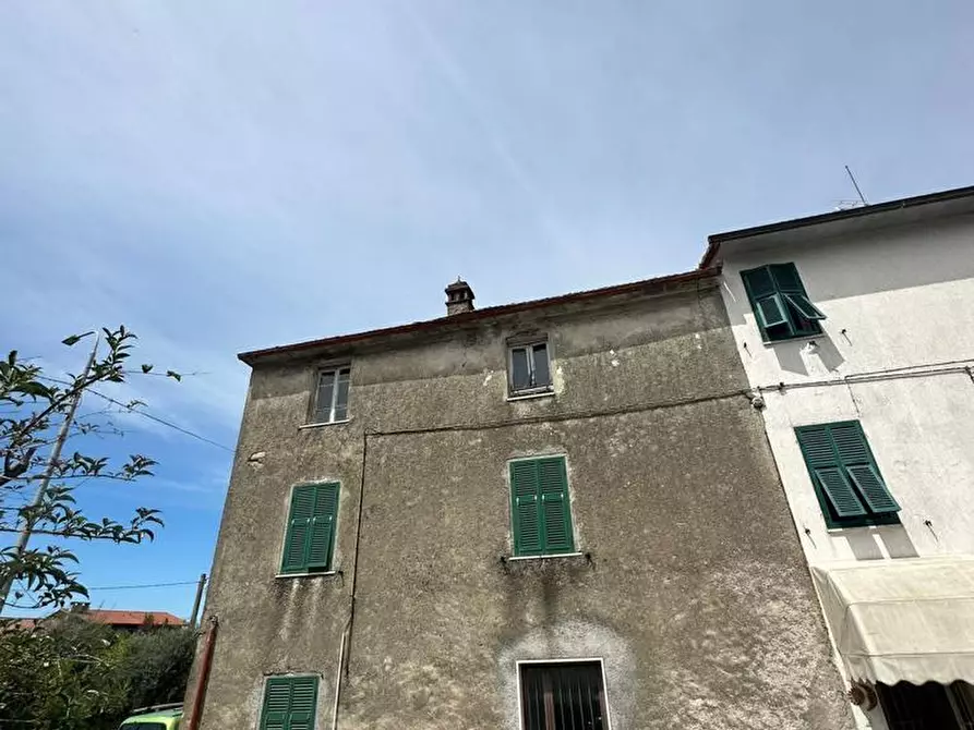 casa indipendente in vendita a Montignoso
