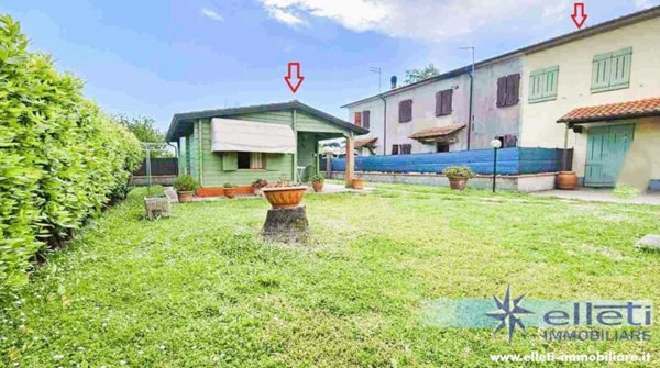 casa indipendente in vendita a Montignoso in zona Cervaiolo