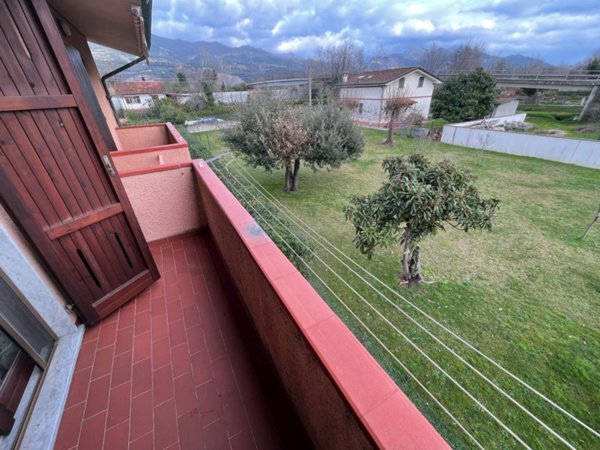 casa indipendente in vendita a Montignoso in zona Cinquale