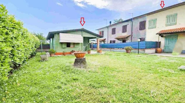casa indipendente in vendita a Montignoso in zona Cervaiolo