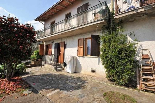casa indipendente in vendita a Montignoso