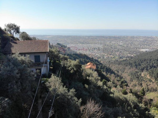 casa indipendente in vendita a Montignoso in zona San Vito