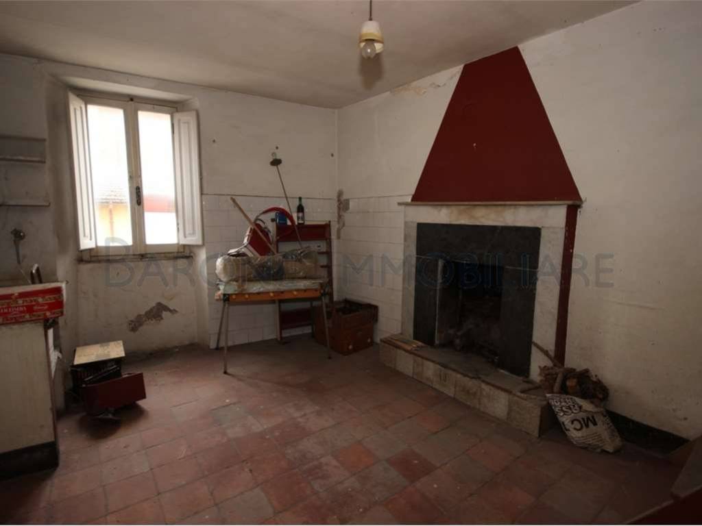 casa indipendente in vendita a Montignoso in zona Capanne