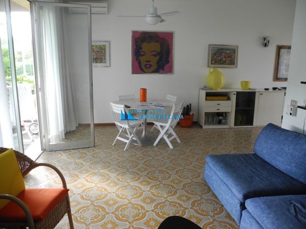 casa indipendente in vendita a Montignoso in zona Cinquale