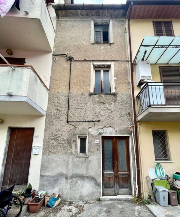 casa indipendente in vendita a Montignoso in zona Capanne