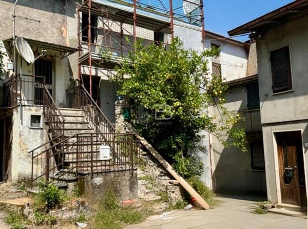 casa indipendente in vendita a Montignoso in zona Capanne