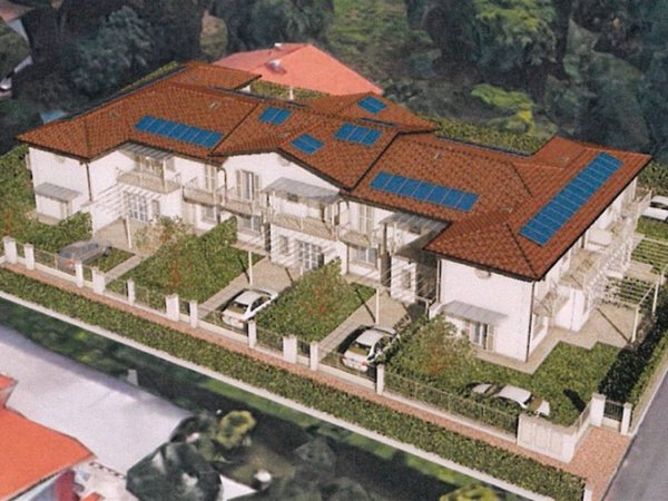 casa indipendente in vendita a Montignoso in zona Cinquale