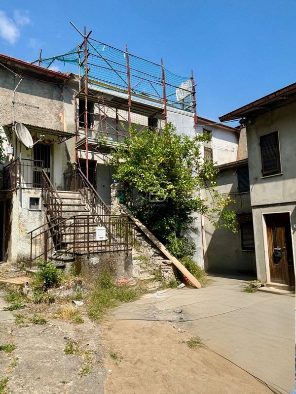 casa indipendente in vendita a Montignoso in zona Capanne