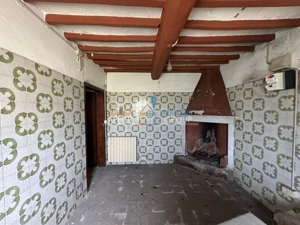 esavano in vendita a Montignoso