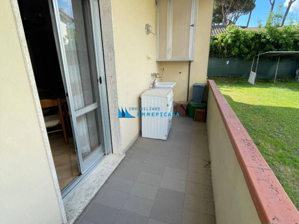 appartamento in vendita a Montignoso in zona Cinquale