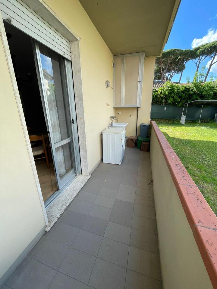 appartamento in vendita a Montignoso in zona Cinquale