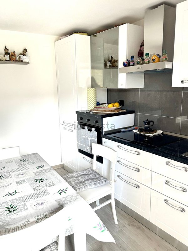 casa indipendente in vendita a Montignoso