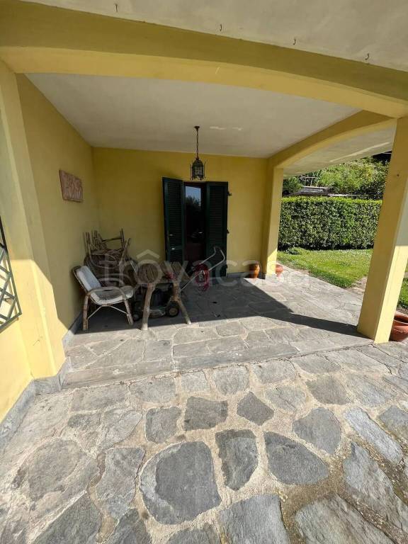 casa indipendente in vendita a Montignoso in zona Capanne
