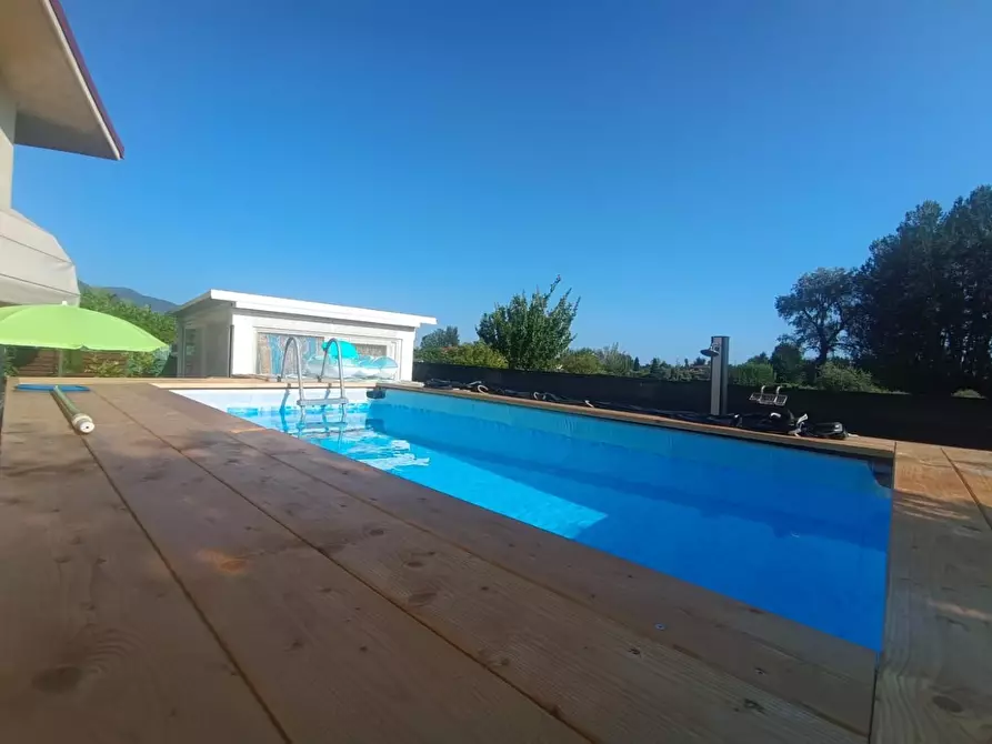 casa indipendente in vendita a Montignoso