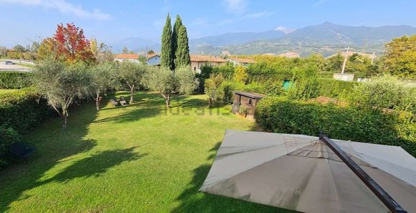casa indipendente in vendita a Montignoso in zona Cinquale