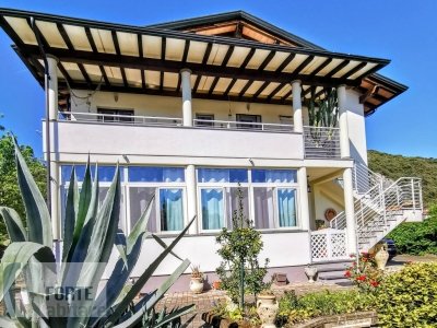 appartamento in vendita a Montignoso