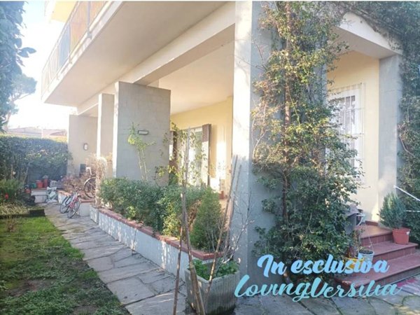 casa indipendente in vendita a Montignoso in zona Cinquale