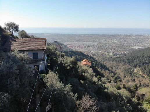 casale in vendita a Montignoso in zona Sant'Eustachio