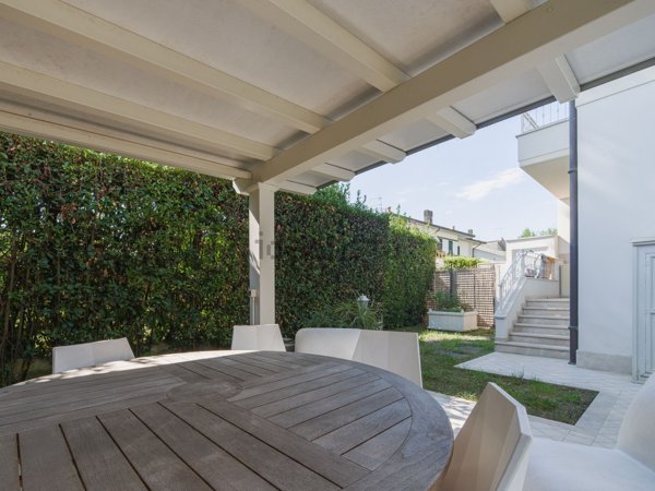 casa indipendente in vendita a Montignoso in zona Cinquale