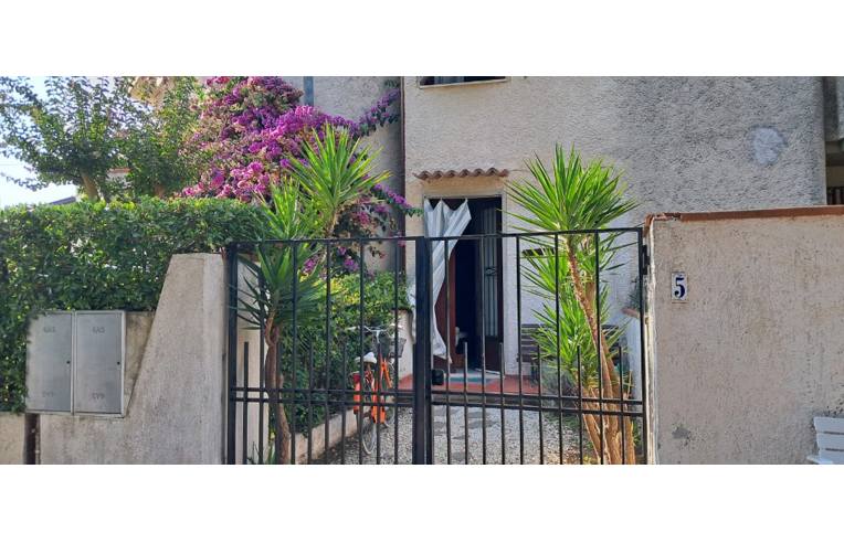 casa indipendente in vendita a Montignoso in zona Cinquale