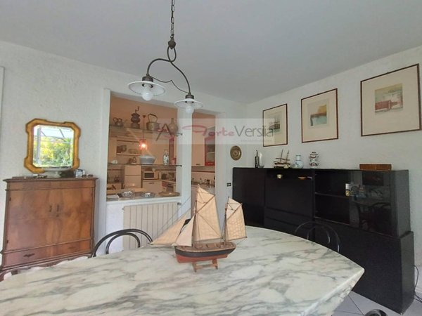 casa indipendente in vendita a Montignoso in zona Cinquale