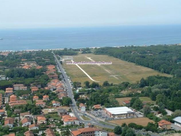 terreno edificabile in vendita a Montignoso