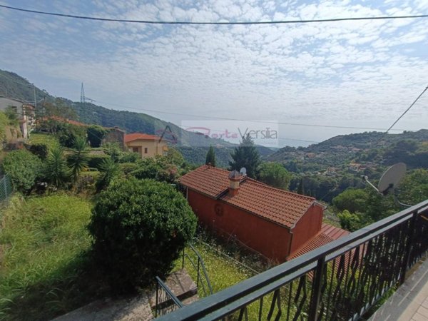 casa indipendente in vendita a Montignoso in zona Sant'Eustachio