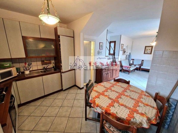 casa indipendente in vendita a Montignoso in zona Cinquale