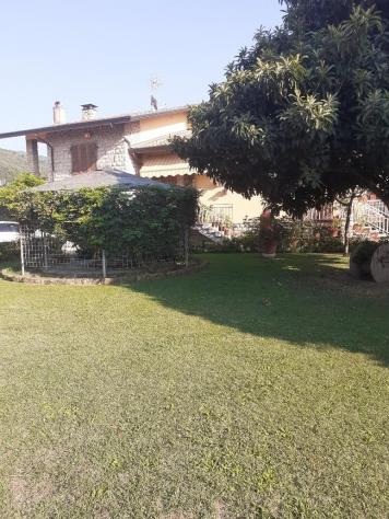 casa indipendente in vendita a Montignoso in zona Renella