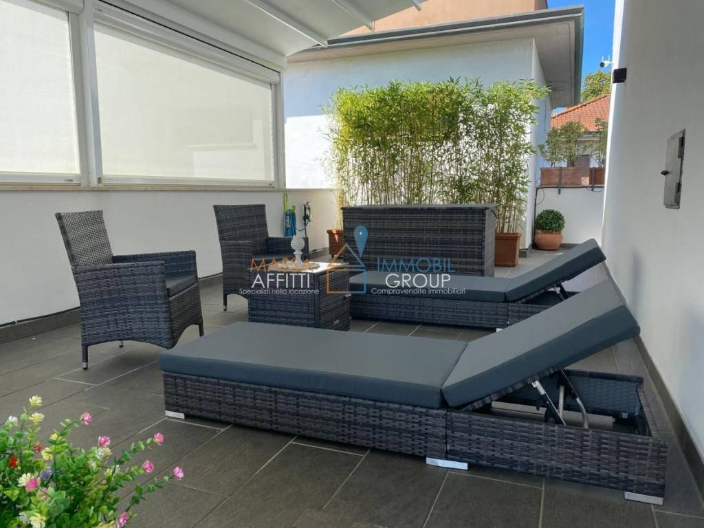 casa indipendente in vendita a Montignoso in zona Renella