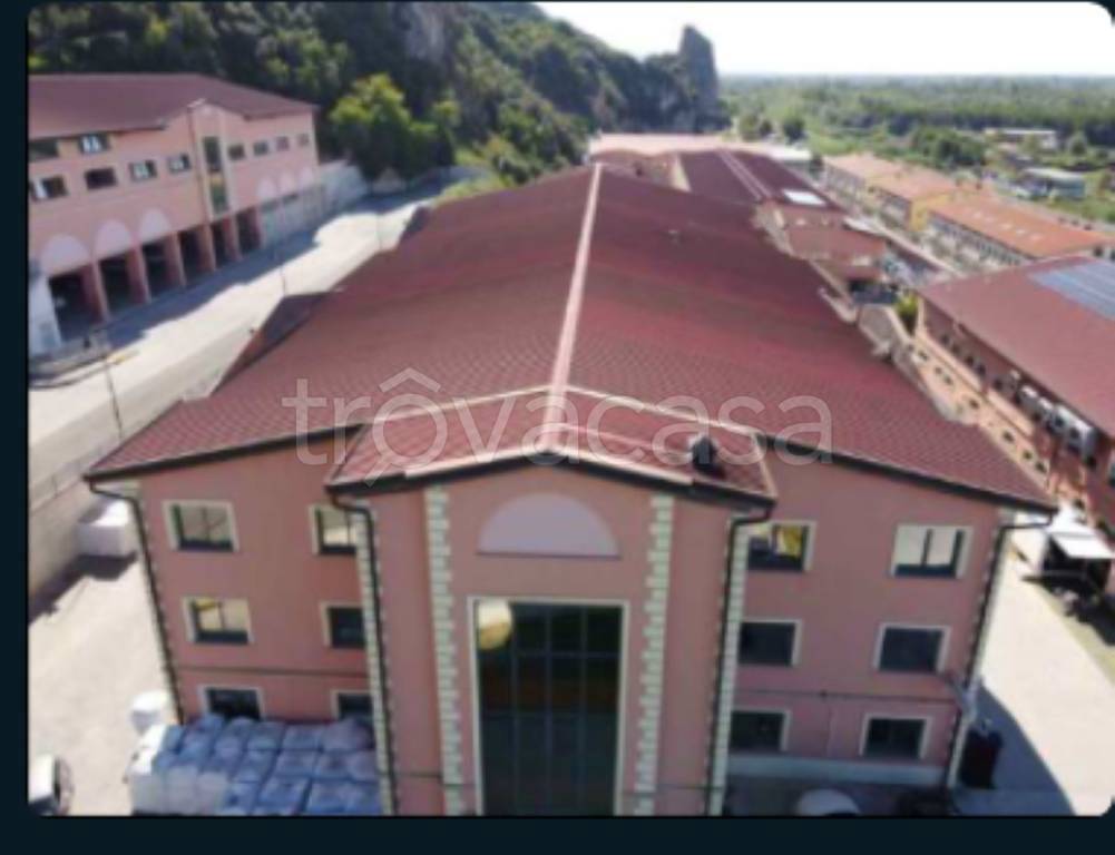 ufficio in vendita a Montignoso