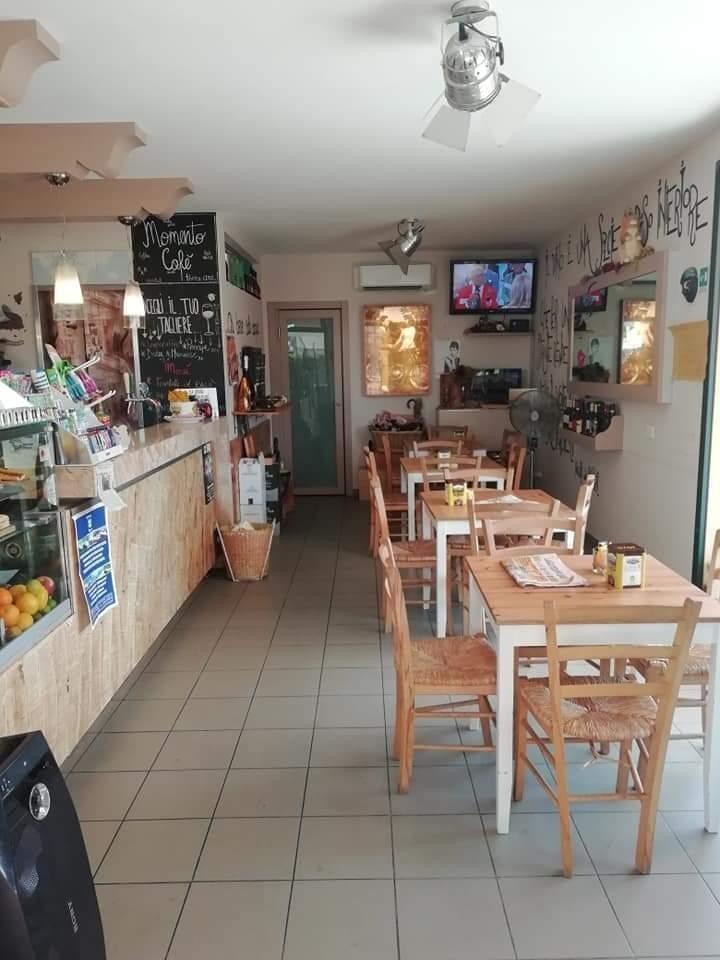 locale commerciale in vendita a Montignoso