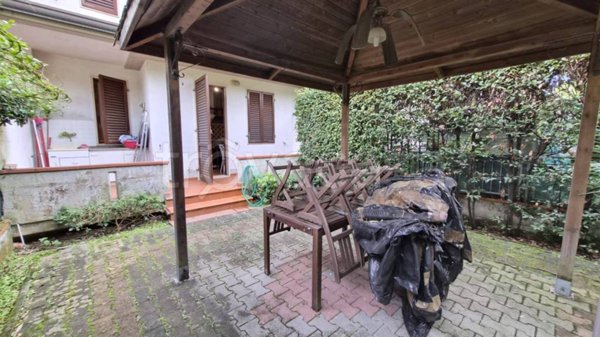 casa indipendente in vendita a Montignoso in zona Cinquale
