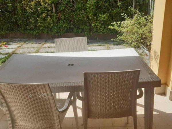 casa indipendente in vendita a Montignoso in zona Cinquale