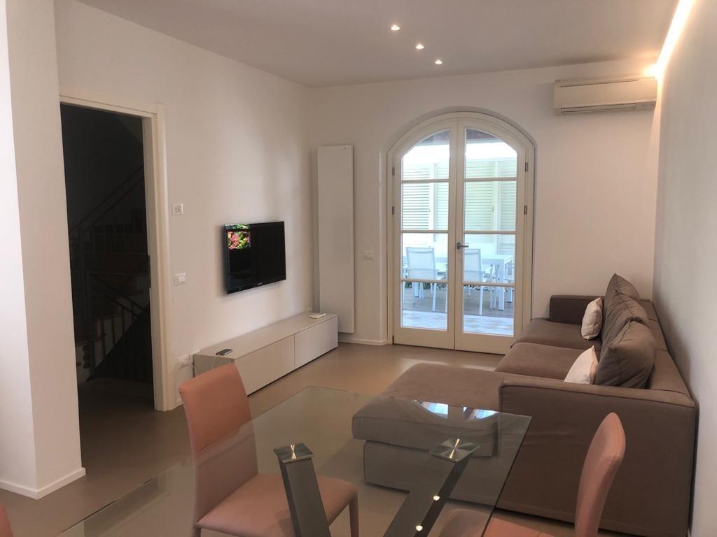 casa indipendente in vendita a Montignoso in zona Cinquale