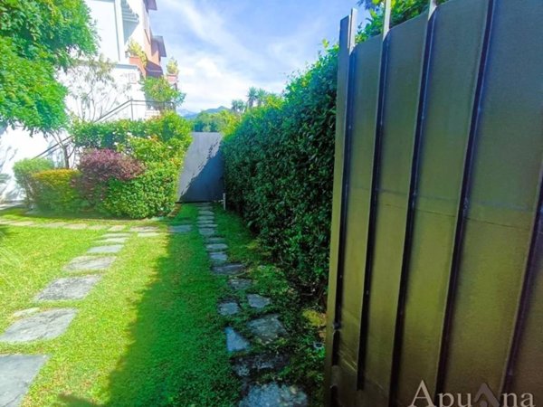 casa indipendente in vendita a Montignoso in zona Cinquale
