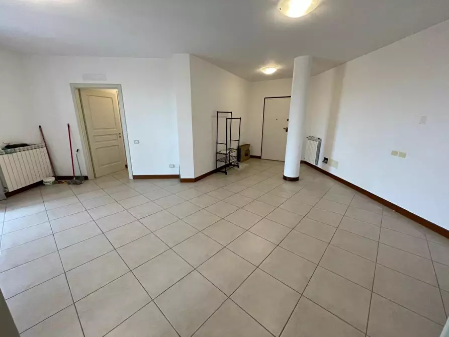 ufficio in vendita a Montignoso in zona Cervaiolo