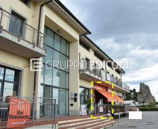 negozio in vendita a Montignoso in zona Renella