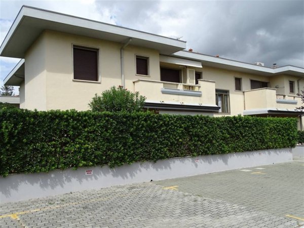 appartamento in vendita a Montignoso in zona Cinquale