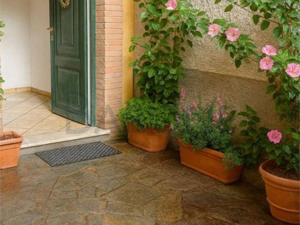 appartamento in vendita a Montignoso